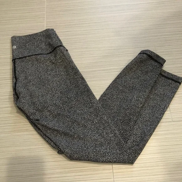 Lululemon Leggings - Picture 2 of 6